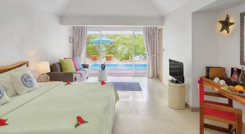OBLU-BY-ATMOSPHERE- AT-HELENGELI-MALDIVE-AIR-TOUR-TRAVEL-5
